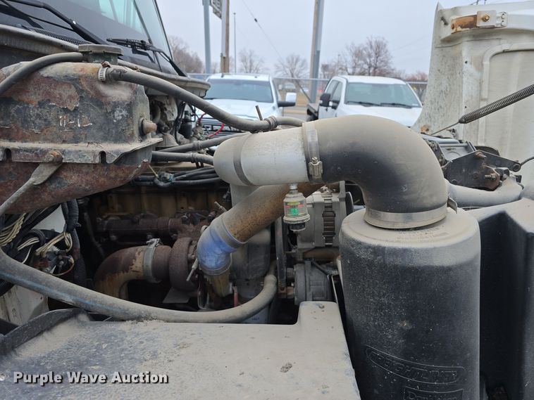 image for item DW3091 2000 Freightliner FL70 rock slinger truck