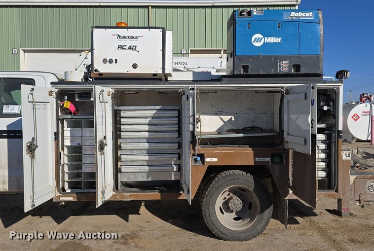 image for item DW3092 2017 Ford F550 Super Duty XL utility / service truck