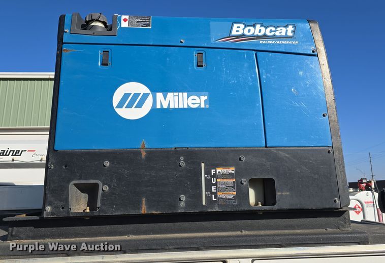 image for item DW3092 2017 Ford F550 Super Duty XL utility / service truck