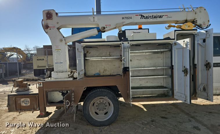 image for item DW3092 2017 Ford F550 Super Duty XL utility / service truck