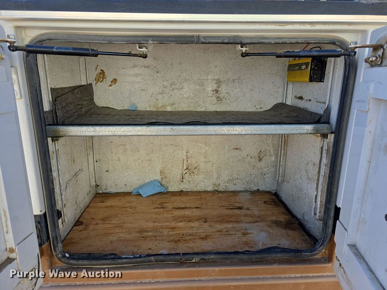 image for item DW3092 2017 Ford F550 Super Duty XL utility / service truck