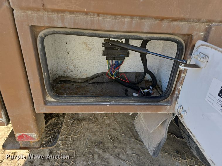 image for item DW3092 2017 Ford F550 Super Duty XL utility / service truck