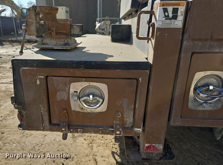 image for item DW3092 2017 Ford F550 Super Duty XL utility / service truck