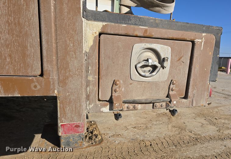 image for item DW3092 2017 Ford F550 Super Duty XL utility / service truck