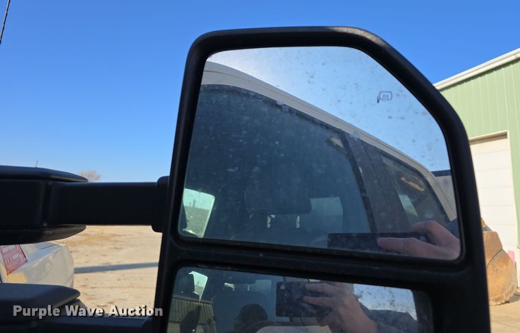 image for item DW3092 2017 Ford F550 Super Duty XL utility / service truck