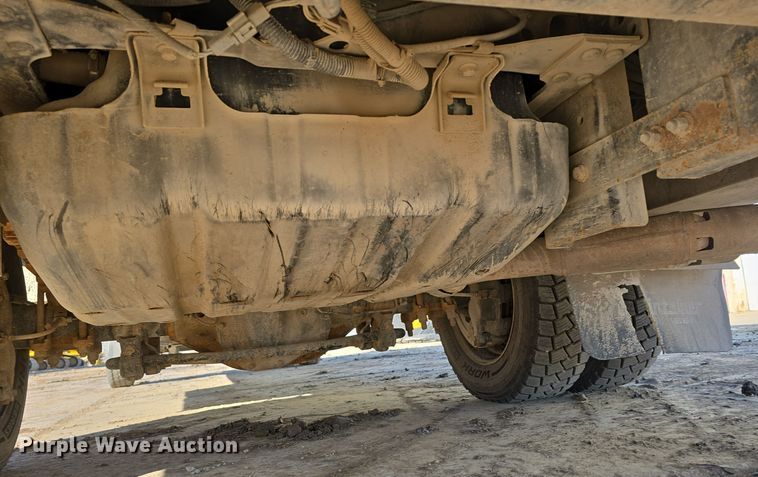 image for item DW3092 2017 Ford F550 Super Duty XL utility / service truck