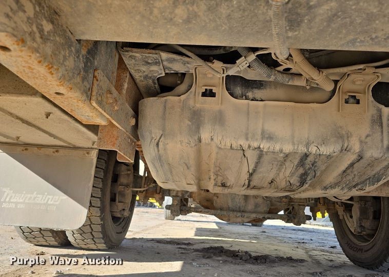 image for item DW3092 2017 Ford F550 Super Duty XL utility / service truck