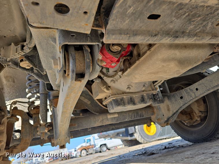 image for item DW3092 2017 Ford F550 Super Duty XL utility / service truck