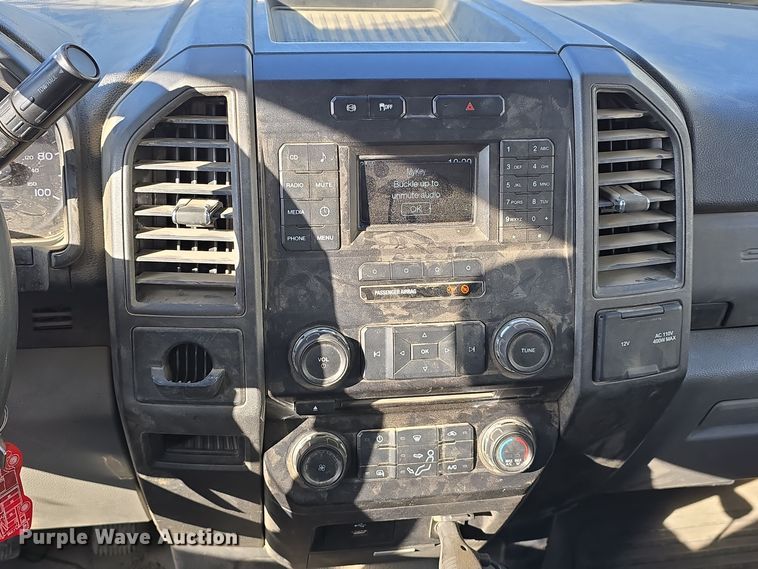 image for item DW3092 2017 Ford F550 Super Duty XL utility / service truck