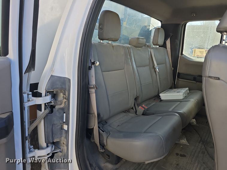 image for item DW3092 2017 Ford F550 Super Duty XL utility / service truck