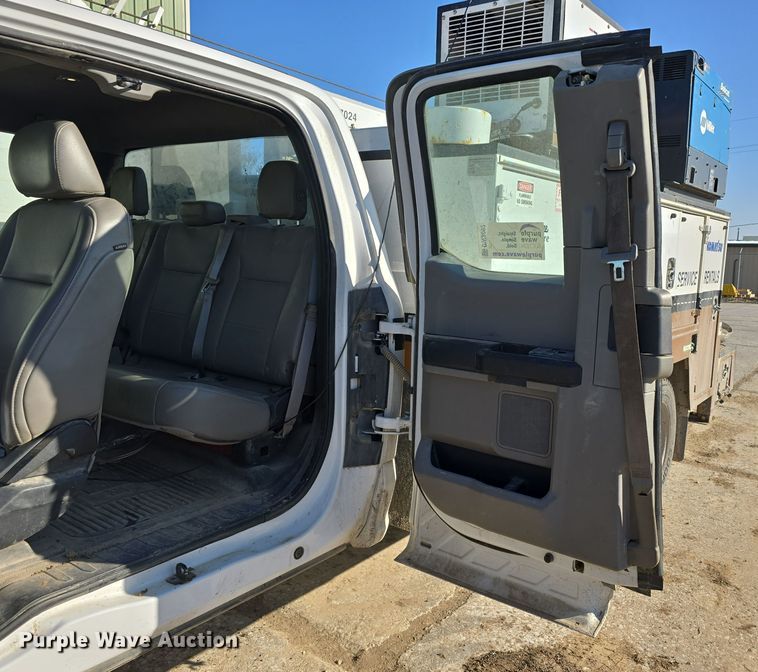 image for item DW3092 2017 Ford F550 Super Duty XL utility / service truck