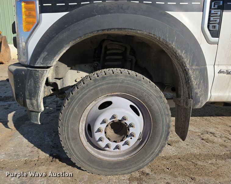 image for item DW3092 2017 Ford F550 Super Duty XL utility / service truck