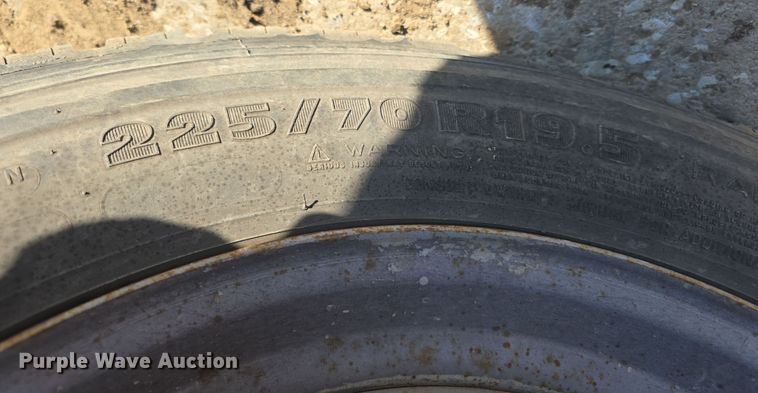 image for item DW3092 2017 Ford F550 Super Duty XL utility / service truck