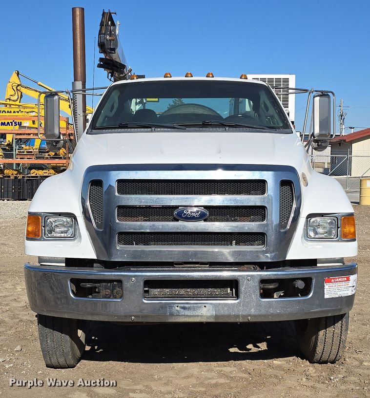 image for item DW3093 2011 Ford F750 Super Duty XLT utility / service truck