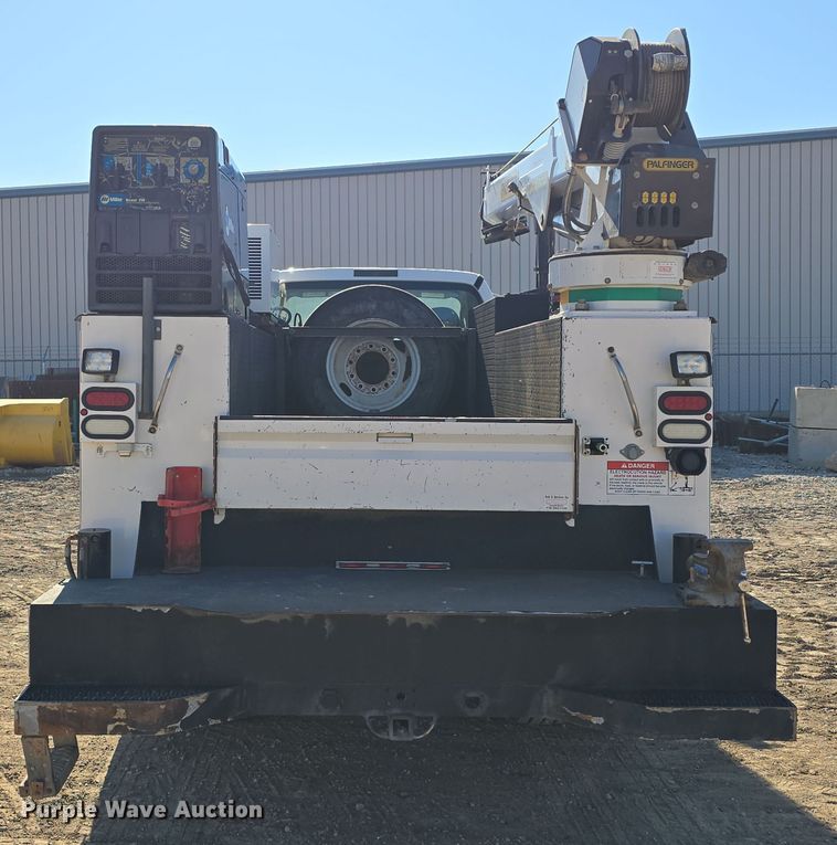 image for item DW3093 2011 Ford F750 Super Duty XLT utility / service truck