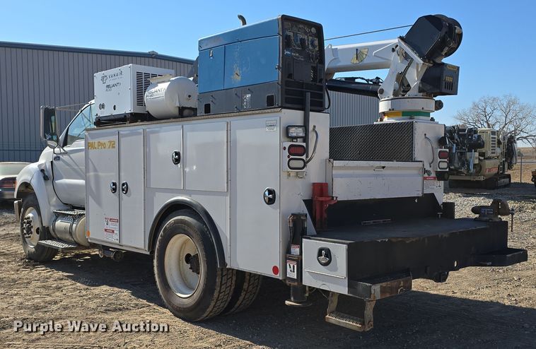 image for item DW3093 2011 Ford F750 Super Duty XLT utility / service truck