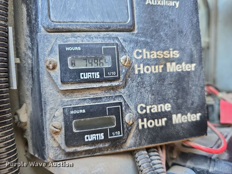 image for item DW3093 2011 Ford F750 Super Duty XLT utility / service truck