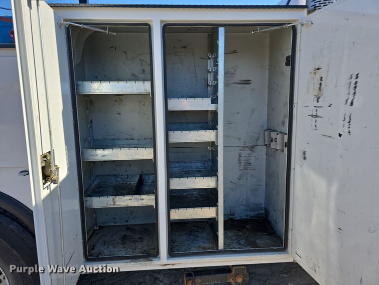 image for item DW3093 2011 Ford F750 Super Duty XLT utility / service truck