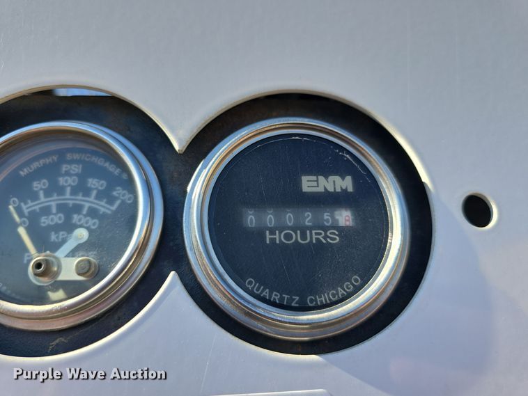 image for item DW3093 2011 Ford F750 Super Duty XLT utility / service truck