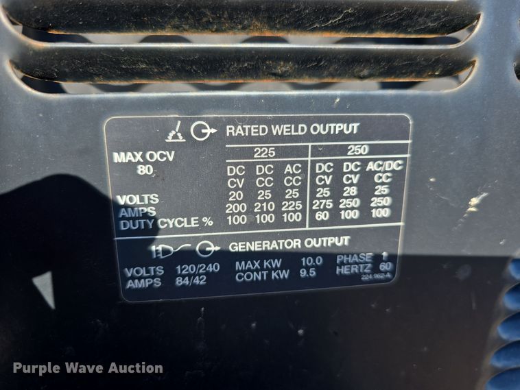 image for item DW3093 2011 Ford F750 Super Duty XLT utility / service truck