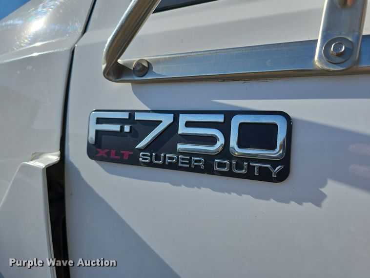 image for item DW3093 2011 Ford F750 Super Duty XLT utility / service truck