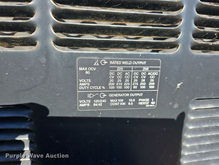 image for item DW3093 2011 Ford F750 Super Duty XLT utility / service truck