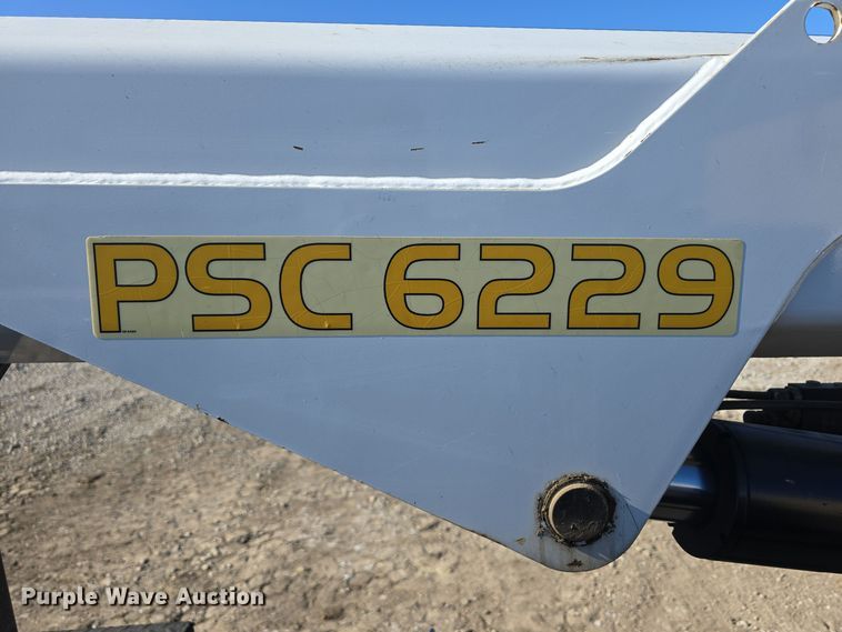 image for item DW3093 2011 Ford F750 Super Duty XLT utility / service truck