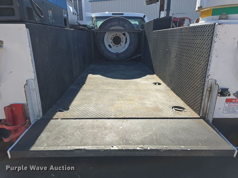 image for item DW3093 2011 Ford F750 Super Duty XLT utility / service truck