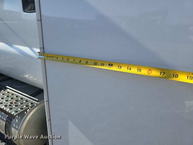 image for item DW3093 2011 Ford F750 Super Duty XLT utility / service truck