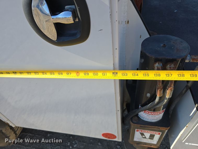 image for item DW3093 2011 Ford F750 Super Duty XLT utility / service truck