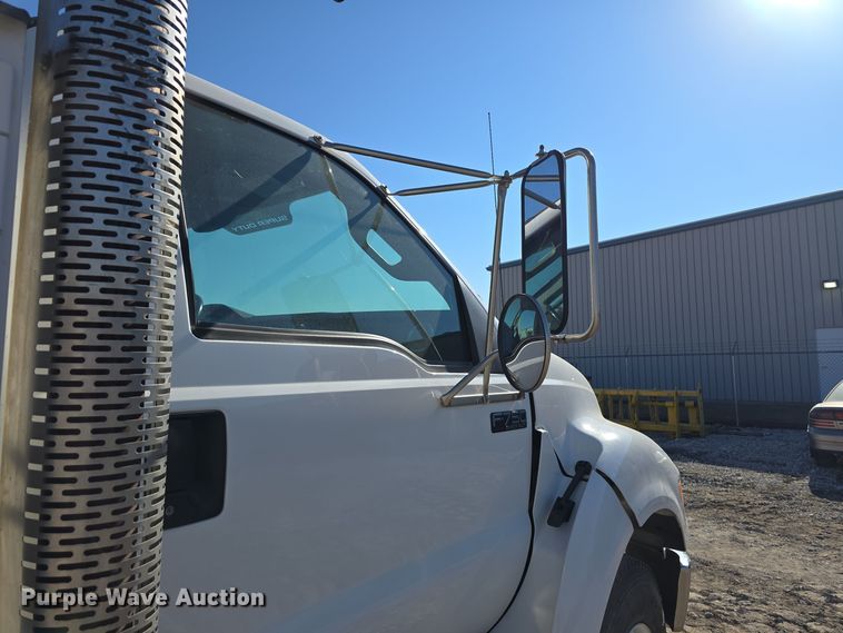 image for item DW3093 2011 Ford F750 Super Duty XLT utility / service truck