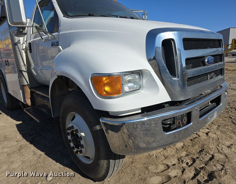 image for item DW3093 2011 Ford F750 Super Duty XLT utility / service truck
