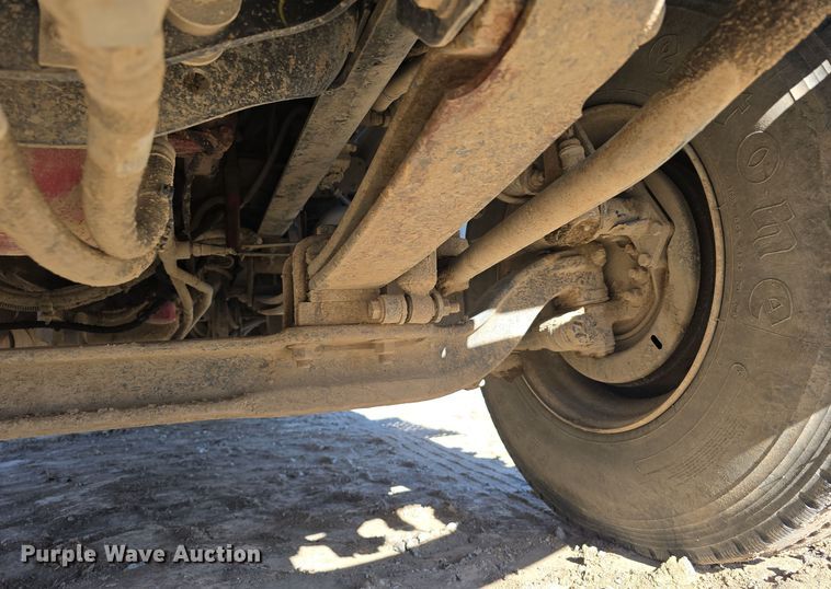 image for item DW3093 2011 Ford F750 Super Duty XLT utility / service truck