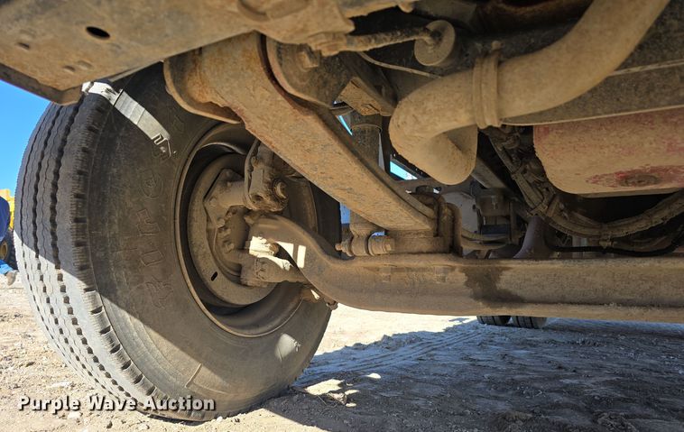 image for item DW3093 2011 Ford F750 Super Duty XLT utility / service truck