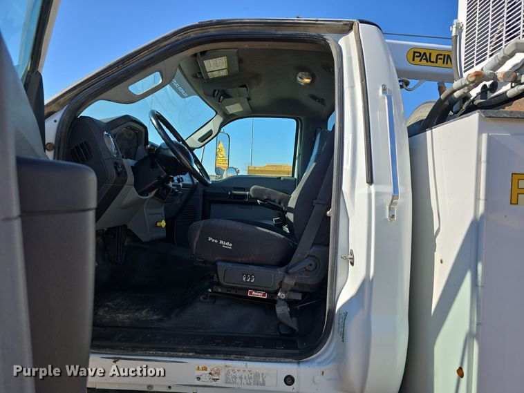 image for item DW3093 2011 Ford F750 Super Duty XLT utility / service truck