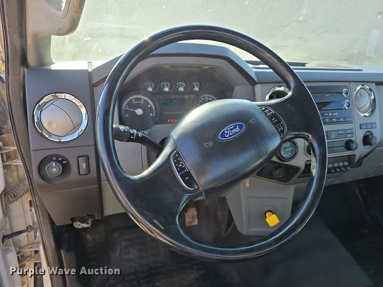 image for item DW3093 2011 Ford F750 Super Duty XLT utility / service truck