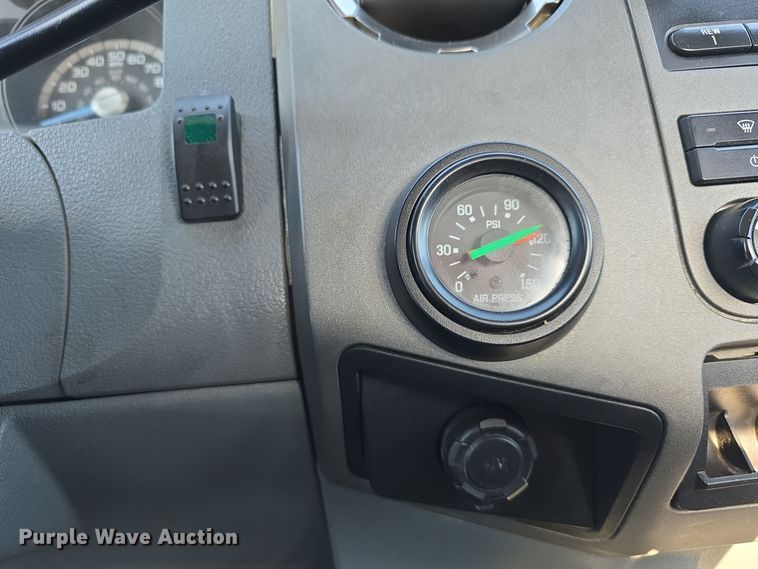 image for item DW3093 2011 Ford F750 Super Duty XLT utility / service truck