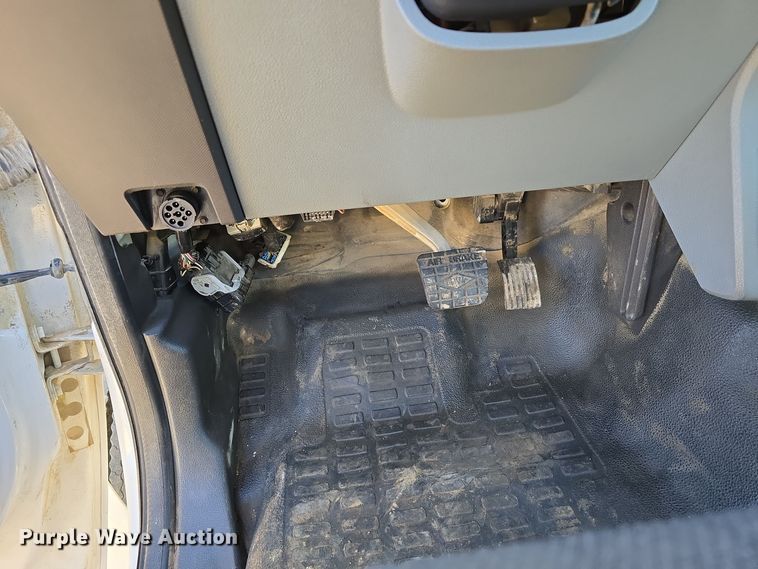 image for item DW3093 2011 Ford F750 Super Duty XLT utility / service truck