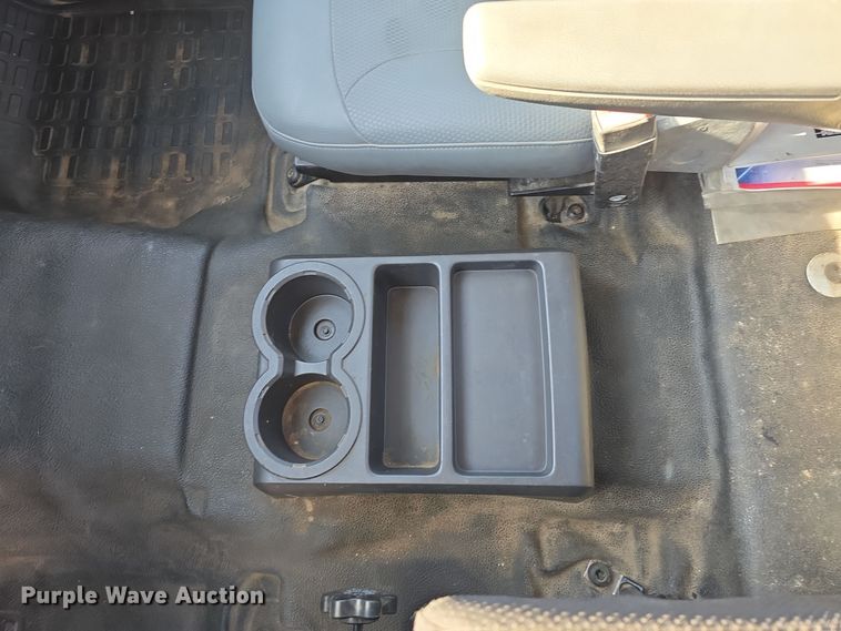 image for item DW3093 2011 Ford F750 Super Duty XLT utility / service truck