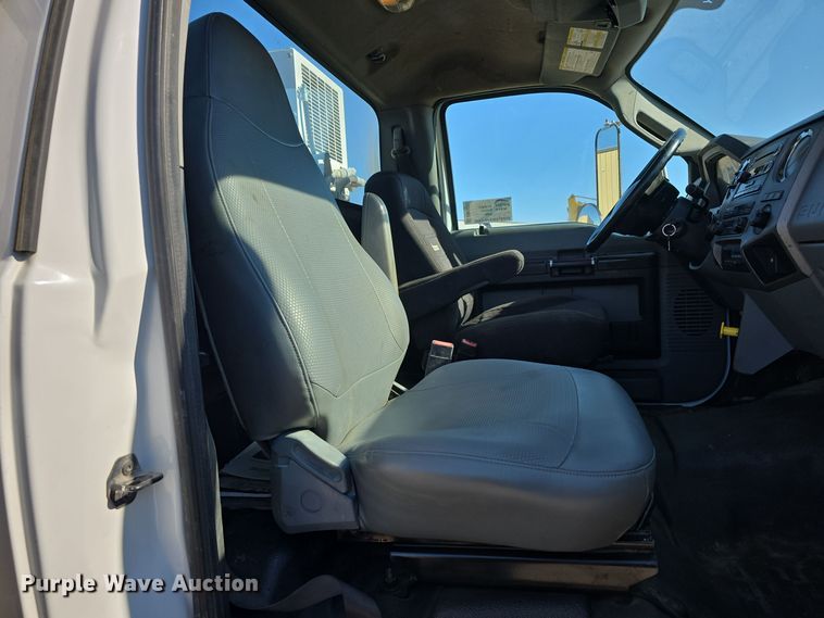 image for item DW3093 2011 Ford F750 Super Duty XLT utility / service truck