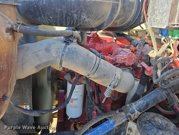 image for item DW3093 2011 Ford F750 Super Duty XLT utility / service truck