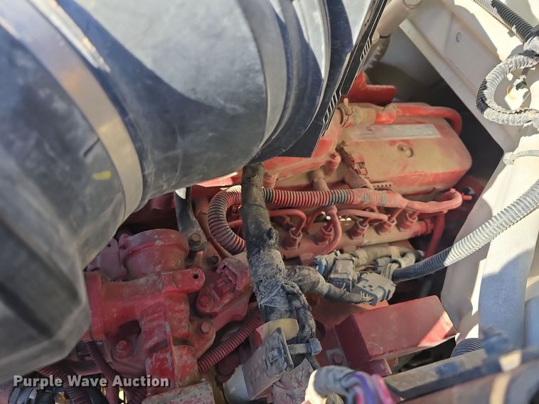 image for item DW3093 2011 Ford F750 Super Duty XLT utility / service truck