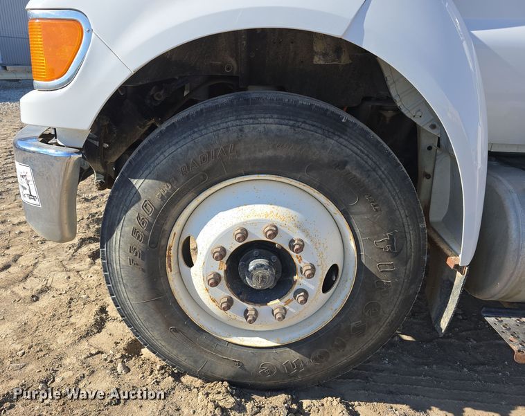 image for item DW3093 2011 Ford F750 Super Duty XLT utility / service truck