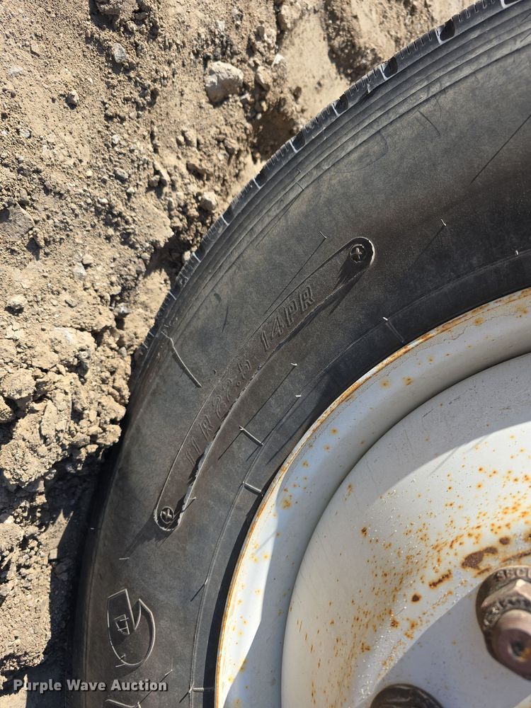 image for item DW3093 2011 Ford F750 Super Duty XLT utility / service truck