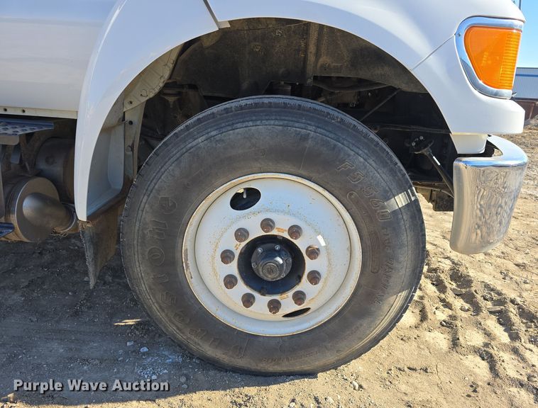 image for item DW3093 2011 Ford F750 Super Duty XLT utility / service truck