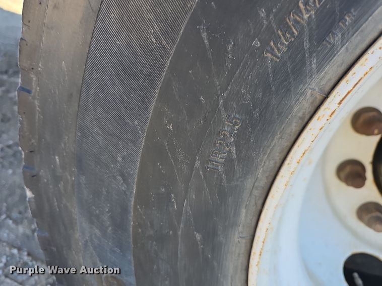 image for item DW3093 2011 Ford F750 Super Duty XLT utility / service truck