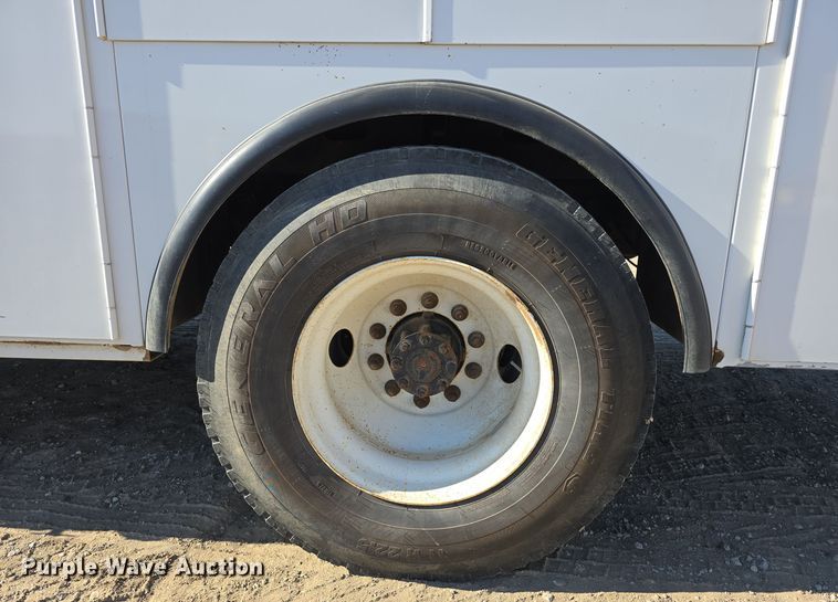 image for item DW3093 2011 Ford F750 Super Duty XLT utility / service truck