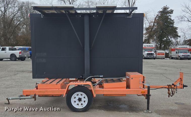 image for item EC3980 American Signal message board trailer 