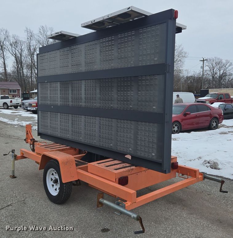 image for item EC3980 American Signal message board trailer 