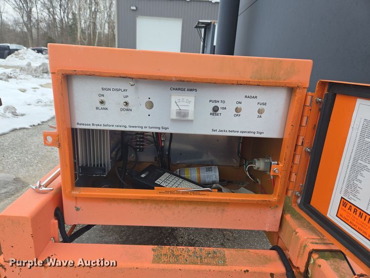 image for item EC3980 American Signal message board trailer 